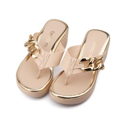 Plataforma para mujer con cadena Beira Rio 0228455-317CREMA